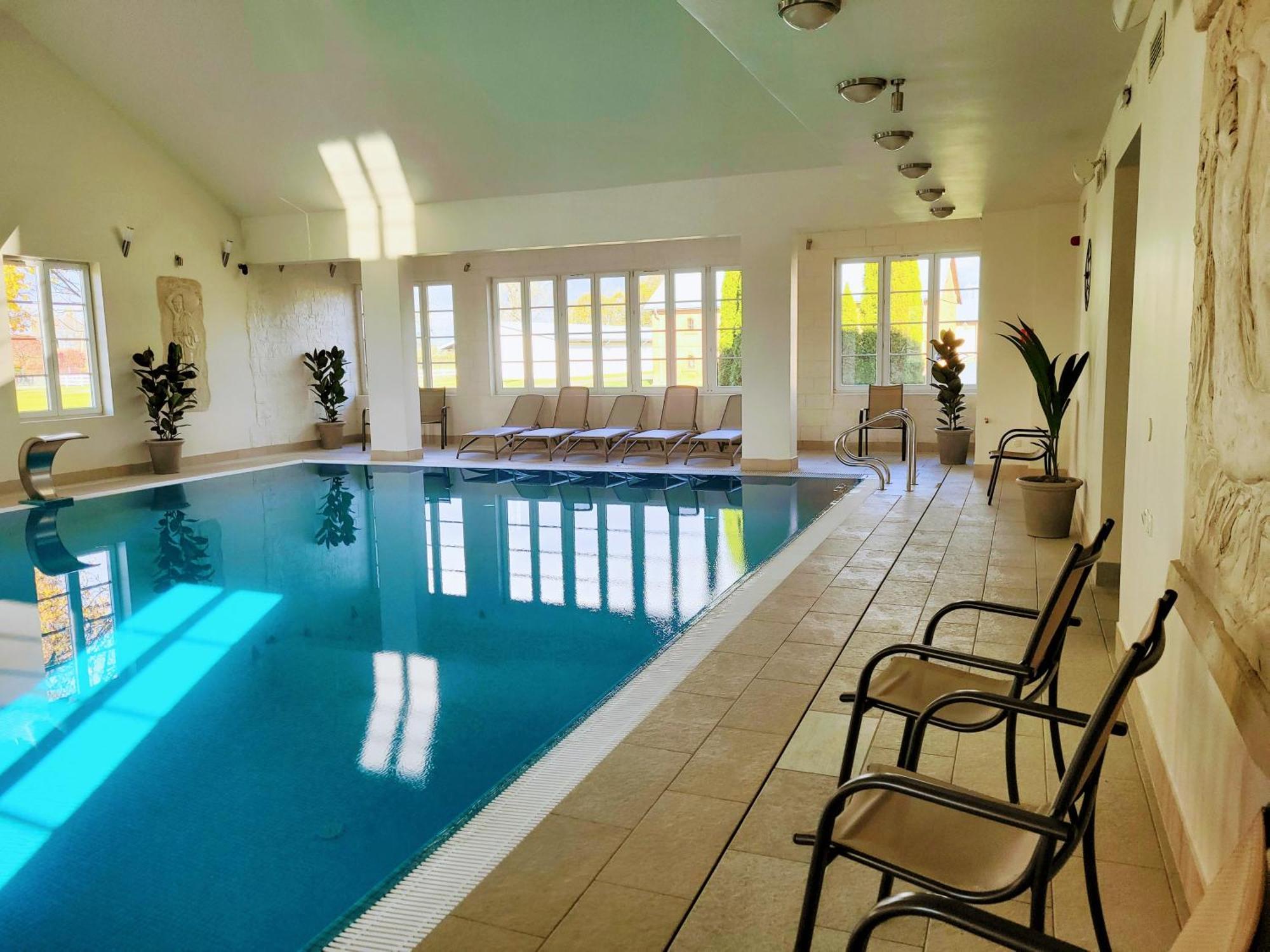 Hotel Sobienie Krolewskie Sobienie Szlacheckie Bagian luar foto